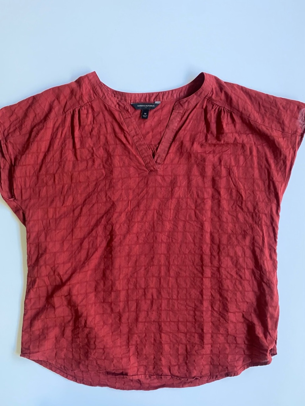 Banana Republic Rust Textured V-Neck Short Sleeve Blouse